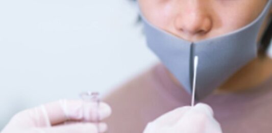 Salud aplicará pruebas PCR a educadores y estudiantes