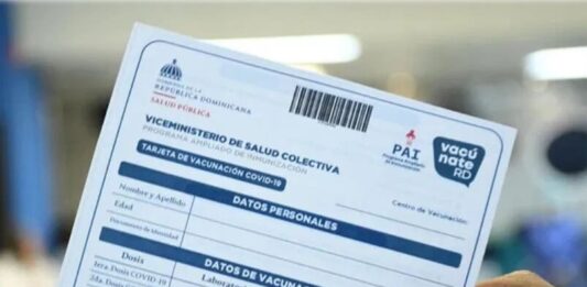 Dan plazo de 24 horas a los que publicitaron tarjeta de vacunación digital