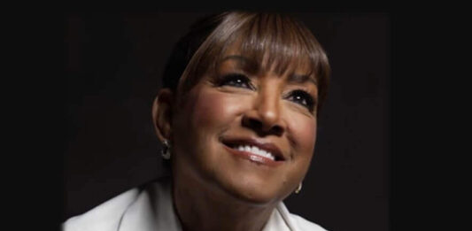 ¡Felicidades a Milly Quezada! Galardonada en Latin Grammy con Premio a la Excelencia