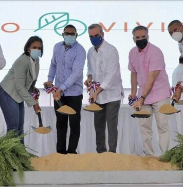 Abinader da primer palazo para construir 50 ecoviviendas por RD$75 millones